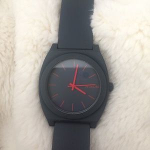 grey nixon watch